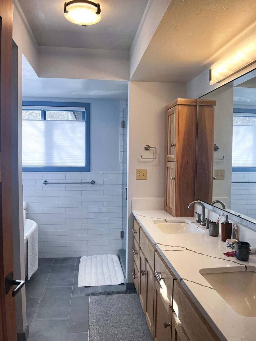 Valentine Drive master bath marble counters